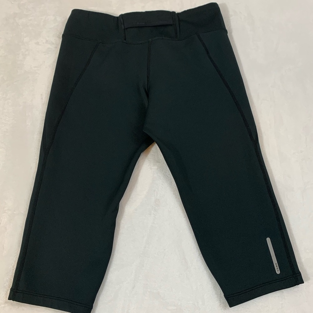 Mizuno Capris Leggings Size Small - Picture 2 of 7
